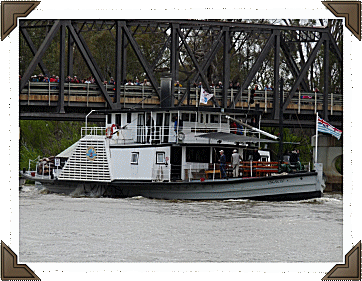 Oscar W going under the Abbottsford Bridge at Wentworth - August 2012